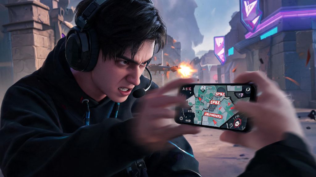 How to Pull Out Phone in Valorant 2026: Easy Step-by-Step Player Guide